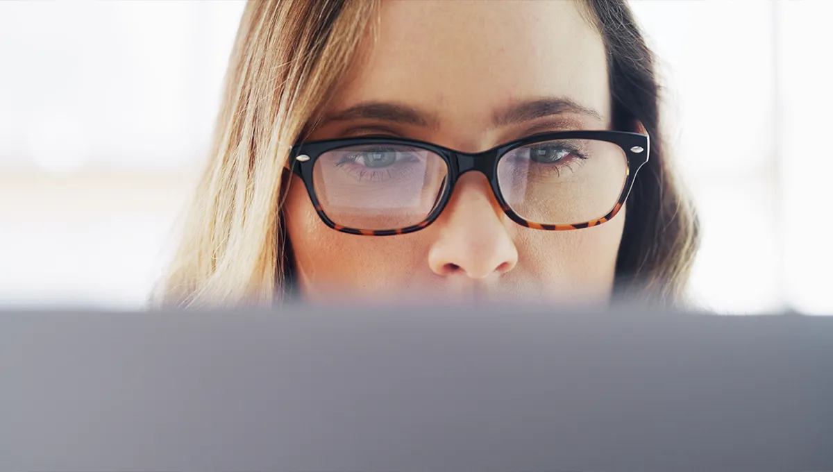 The Impact of Screen Time on Eye Health and How Glasses Can Help